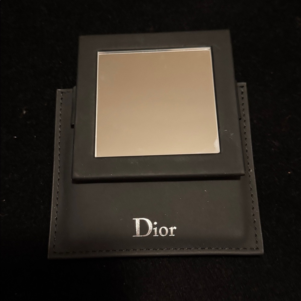 Dior Sleek Mirror Star with Case